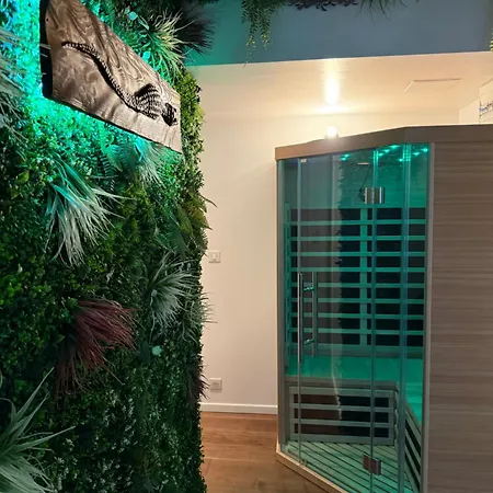90m2 Hyper Centre Sauna Apartament *